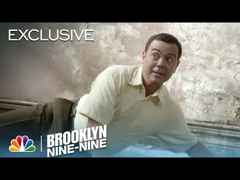 Brooklyn Nine-Nine - Fans Ask Joe Lo Truglio: What Was Your Favorite Episode? (Digital Exclusive)