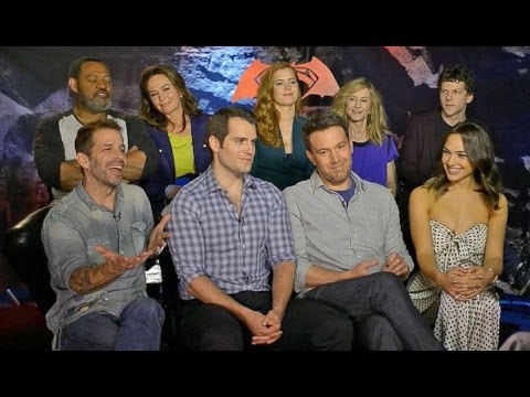 'Batman v Superman' | Full Cast Checks In on 'GMA'