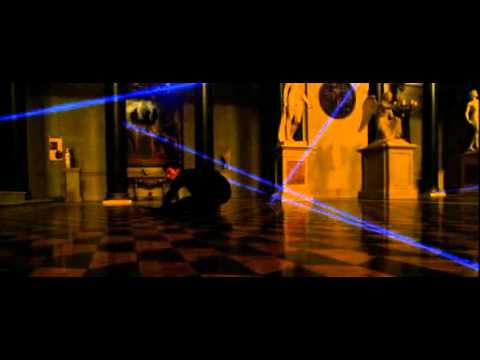 laser dance by vincent cassel in ocean's 12