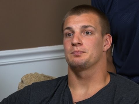 Rob Gronkowski refuses to talk about Aaron Hernandez