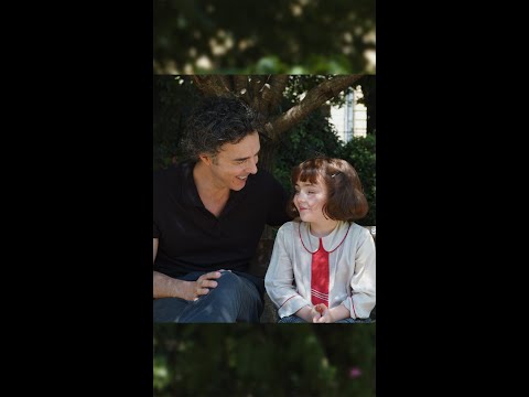 an adorable moment between Director Shawn Levy and actress Nell Sutton