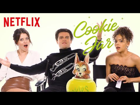 Ginny & Georgia Cast Answer to a Nosy Cookie Jar | Netflix